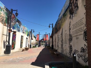 Alley art, Longmont, CO | Ross and Jamie Adventure
